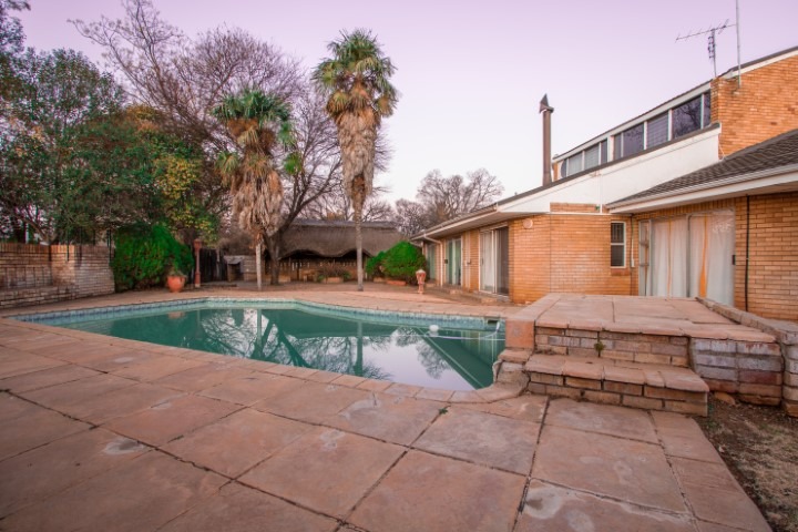To Let 13 Bedroom Property for Rent in Die Bult North West